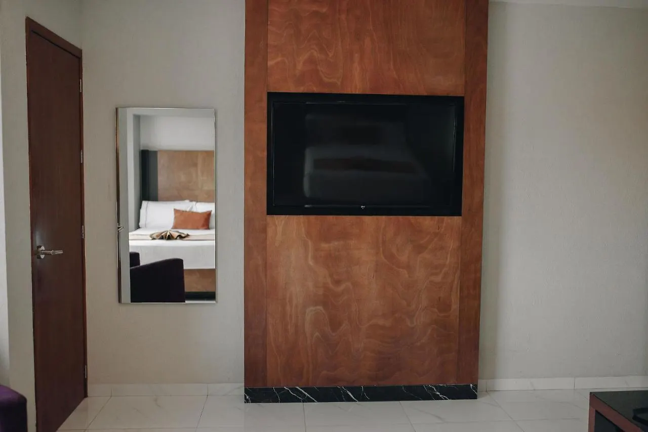 Hotel Dali Plaza Ejecutivo Гвадалахара 4*,  Мексика