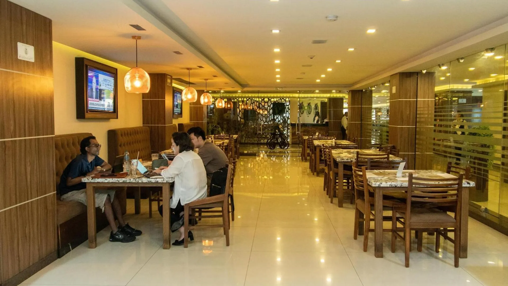 Hotel Dali Plaza Ejecutivo Гвадалахара